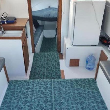 Nice Boat To Sleep In Barcelona Sant Adria de Besos Exteriér fotografie